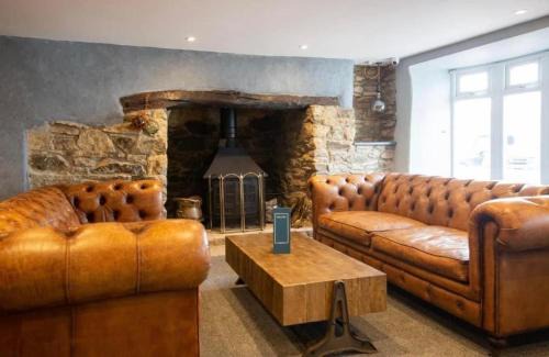 Truro Resort | Stunning Lodge with sea and country views, sleeps 6