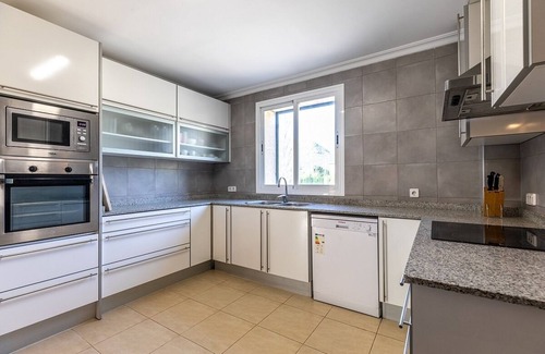 Les Palmeres Villa | Stunning Mallorcan Villa, Stylish Interiors, Private Pool/Jacuzzi 15mins walk to Port de Pollenca!