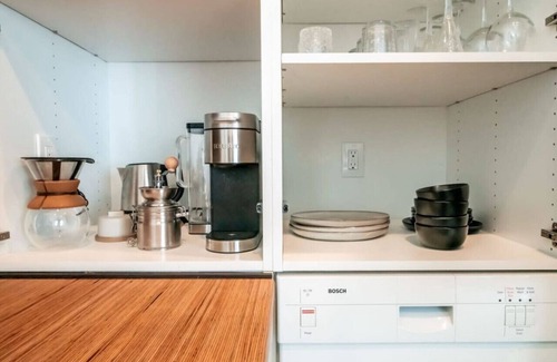Bozeman House | Stunning Modern Oasis within 5 minutes to Trails!