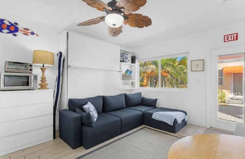 Hollywood Condo | Stunning & Modern Studio by The Beach