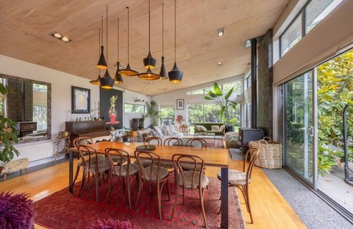 Albert Town House | Stunning Mount Iron views in a private and secluded area