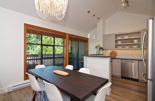 Blackcomb House | Stunning newly remodeled - spacious townhome in Upper Village. Great for Families! Free ski shuttle