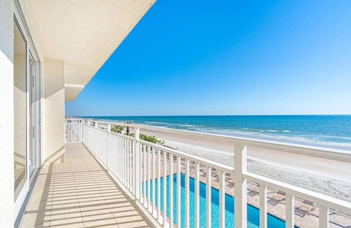 Melinda Cook Condo | Stunning Ocean Views and Sunrise!nOPUS CONDO-DIRECT OCEANFRONT UNIT# 304