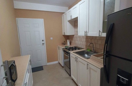 Roseau Apartment | Stunning Ocean & Pool View 2-Bedroom Apartment, 2 mins from the city.