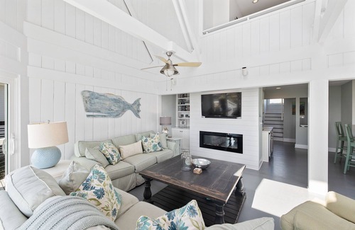 South Beach House | Stunning Oceanfront - Expansive Views - Central Location near Market & BHI Club