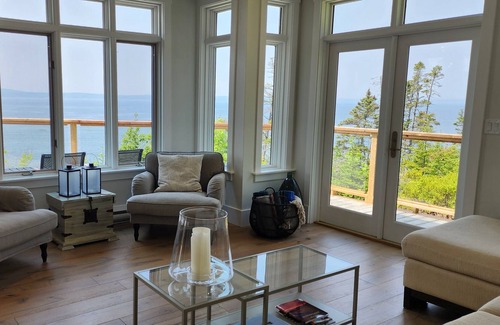 Indian Harbour House | Stunning Oceanfront House with Private Sandy Beach