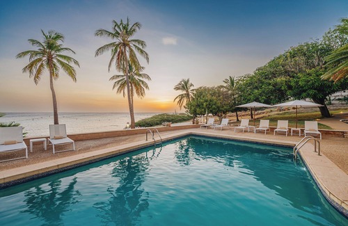 Palm Beach House | Stunning Oceanfront Villa, 8BR, Private Pool & Beach Access