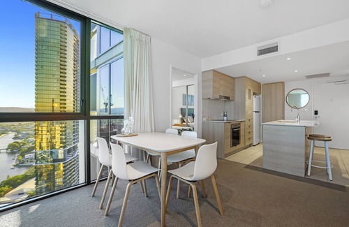 Broadbeach Apartment | Stunning OceanView Dual-Ensuites Apt w/Balcony @ Broadbeach Gold Coast