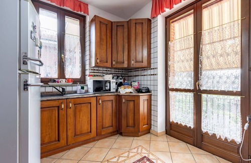 Montegrosso dʼAsti House | Stunning private villa for 4 guests with private pool, A/C, WIFI, TV, patio and pets allowed