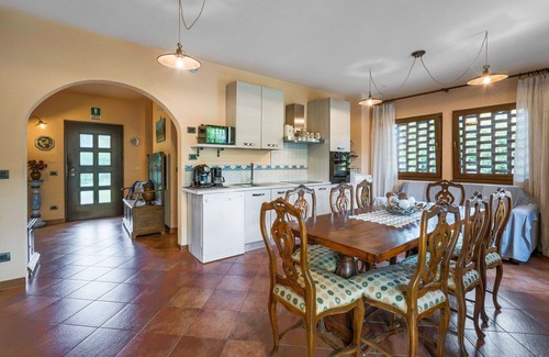 San Miniato Villa | Stunning private villa for 10 people with private pool, WIFI, A/C, TV, patio and pets allowed