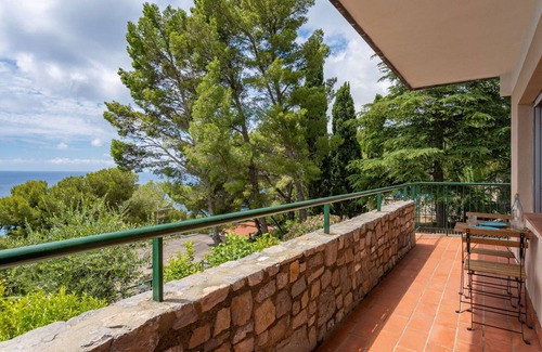 Andora House | Stunning private villa for 6 people with WIFI, A/C, private pool, TV, patio and pets allowed