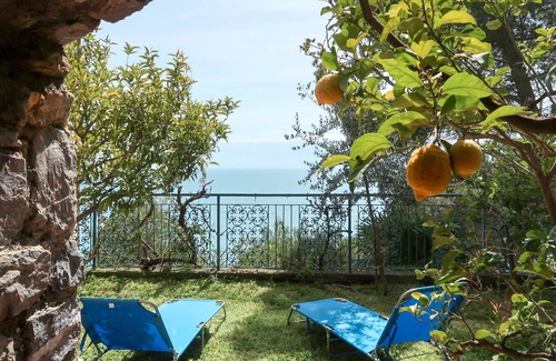 Andora House | Stunning private villa for 6 people with WIFI, A/C, private pool, TV, patio and pets allowed