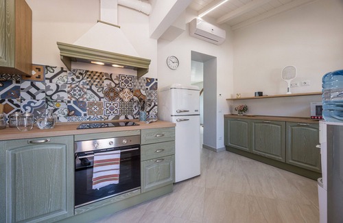 Carmignano Villa | Stunning private villa with A/C, WIFI, pets allowed and panoramic view, close to Florence