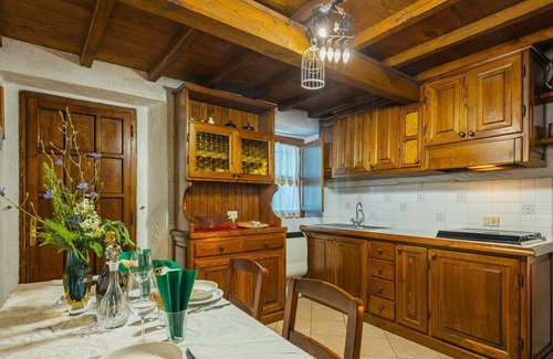 Stazzema House | Stunning private villa for 4 guests