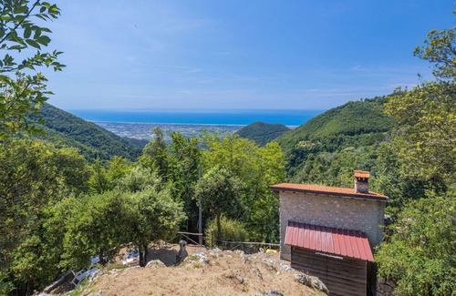 Stazzema House | Stunning private villa for 4 guests