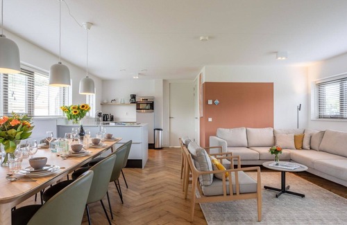 Municipality of Noordwijk House | Stunning private villa for 8 people with WIFI, TV, terrace and parking