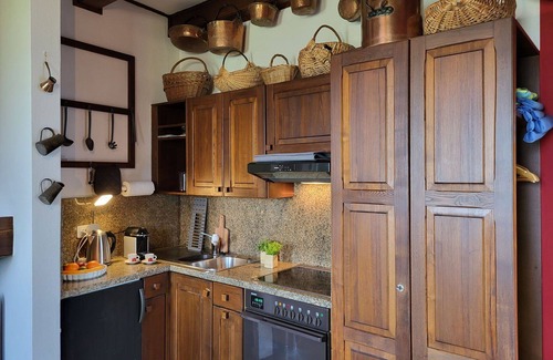 Bosco Luganese House | Stunning private villa for 5 guests with WIFI, TV, patio and pets allowed