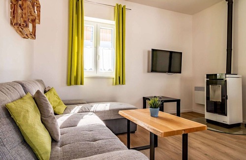 Lojzova Paseka House | Stunning private villa for 4 people with TV, terrace and pets allowed