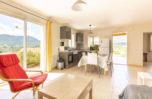 Sainte-Jalle House | Stunning private villa for 6 people with private pool, WIFI, TV, terrace and pets allowed