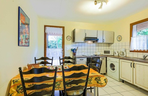 Salles-d'Aude House | Stunning private villa for 10 people with WIFI, TV, terrace and pets allowed