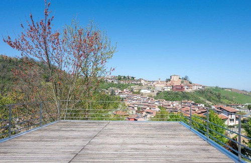 Castellinaldo Villa | Stunning private villa with WIFI, A/C, private pool, TV, terrace, pets allowed and panoramic view