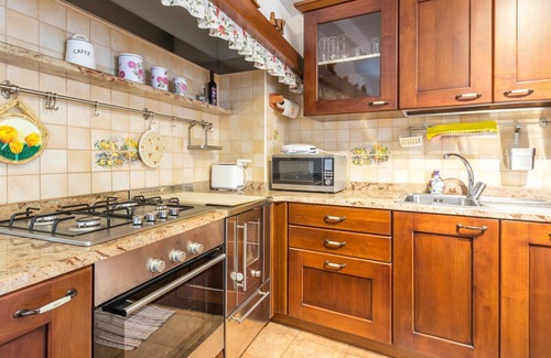 San Leonardo House | Stunning private villa for 8 people with WIFI, TV and patio
