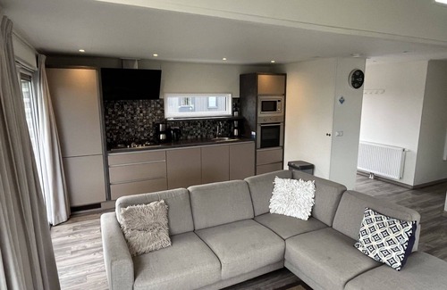Municipality of Hellevoetsluis House | Stunning private villa for 6 guests with WIFI, TV and terrace