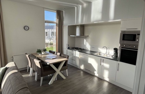 Municipality of Hellevoetsluis House | Stunning private villa for 6 guests with WIFI, TV and terrace