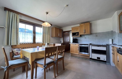 Niederwolz House | Stunning private villa for 6 guests with WIFI, TV, terrace and pets allowed