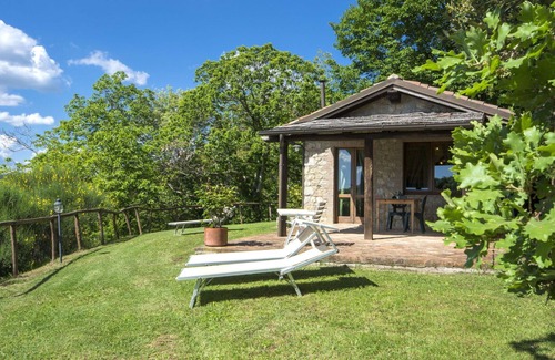 Roccastrada House | Stunning private villa with WIFI, A/C, TV, patio, pets allowed, panoramic view and parking