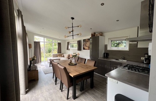 IJhorst House | Stunning private villa for 6 people with WIFI, pool, TV and terrace