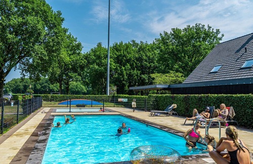 IJhorst House | Stunning private villa for 6 people with WIFI, pool, TV and terrace