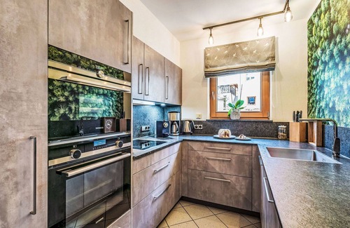 Eckartau Villa | Stunning private villa for 12 people with WIFI, TV and patio