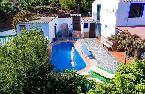 Almunecar Villa | Stunning private villa for 4 guests with private pool, WIFI, TV, terrace and pets allowed