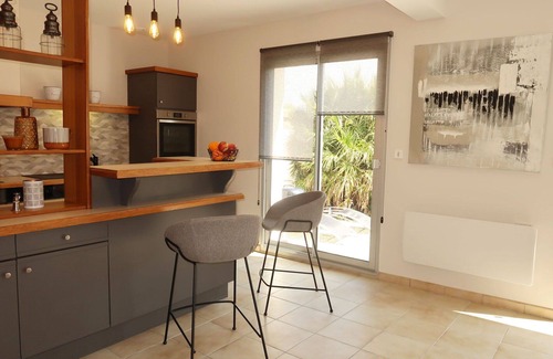 Kerlouet House | Stunning private villa for 8 guests with WIFI, TV and terrace