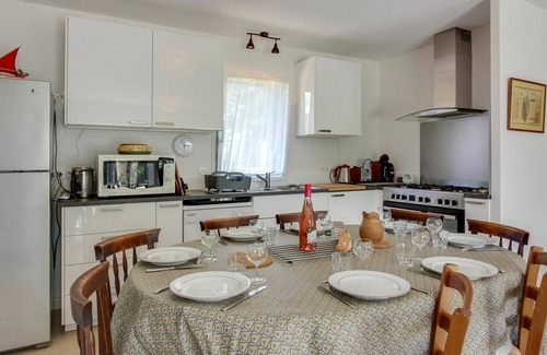 Saint-Lunaire House | Stunning private villa for 8 guests with WIFI, TV, terrace and pets allowed