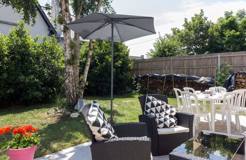 Saint-Lunaire House | Stunning private villa for 8 guests with WIFI, TV, terrace and pets allowed