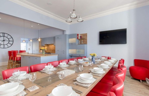 Portpatrick House | Stunning private villa for 16 people with WIFI, TV, patio and pets allowed