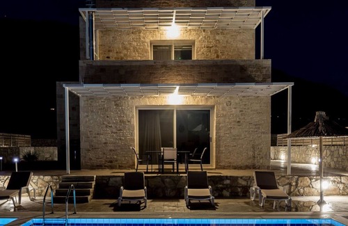 Triopetra Villa | Stunning private villa for 8 people with A/C, WIFI, private pool, TV, patio and parking