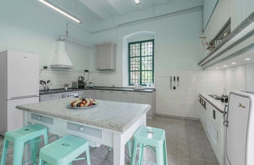 Massarosa House | Stunning private villa with WIFI, A/C, private pool, TV, veranda, panoramic view, close to Viareggio