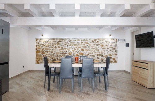 Realmonte Villa | Stunning private villa for 6 people with A/C, WIFI, TV, terrace, pets allowed and panoramic view