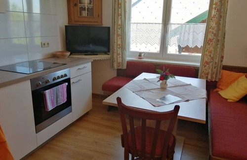 Oberwang House | Stunning private villa for 4 people with TV and terrace