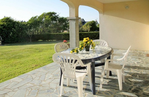 Baubigny House | Stunning private villa for 6 guests with WIFI, TV, terrace, pets allowed and panoramic view