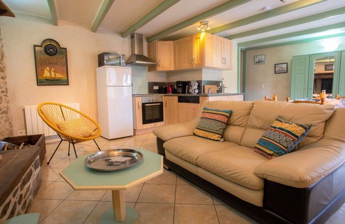 Pleurtuit House | Stunning private villa for 6 people with WIFI, TV, terrace and pets allowed