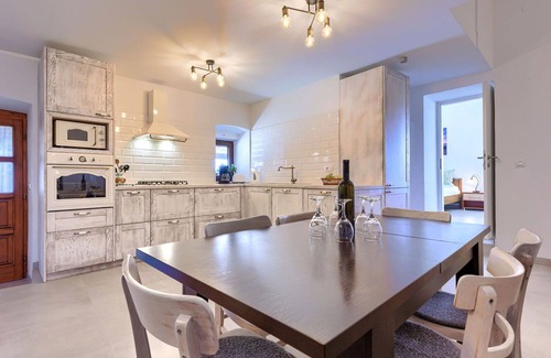 Jadreski House | Stunning private villa for 6 people with private pool, WIFI, A/C, TV, terrace and pets allowed