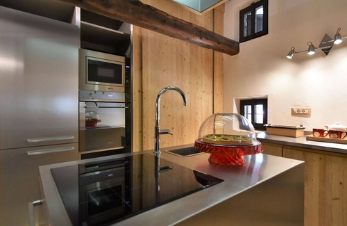 Madesimo House | Stunning private villa for 8 people with WIFI, hot tub, TV, terrace and pets allowed