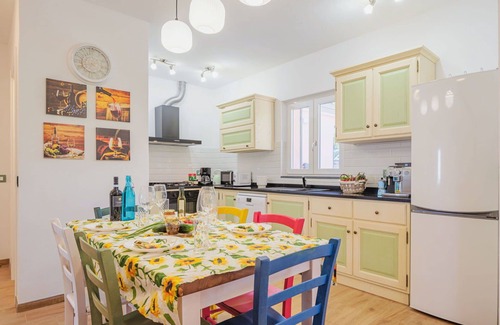 Maissana House | Stunning private villa for 6 guests with WIFI, A/C, TV and terrace