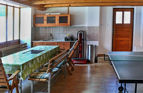 Locenice Villa | Stunning private villa for 8 guests with WIFI, private pool, TV, terrace, pets allowed and parking