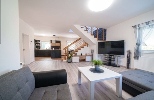 Prague 11 House | Stunning private villa for 8 guests with private pool, WIFI, TV, patio and parking