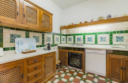 San Pedro House | Stunning private villa for 6 people with WIFI, private pool, TV and terrace